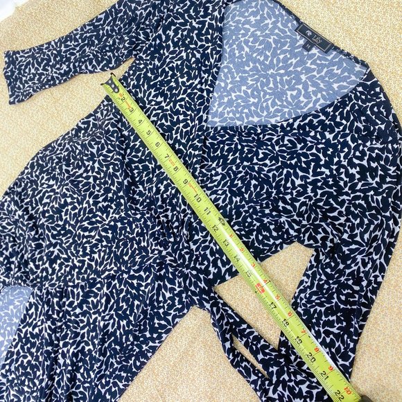 Lily Black White Wrap Dress Leaf Floral Flirty Tie Closure Dress - Picture 8 of 13